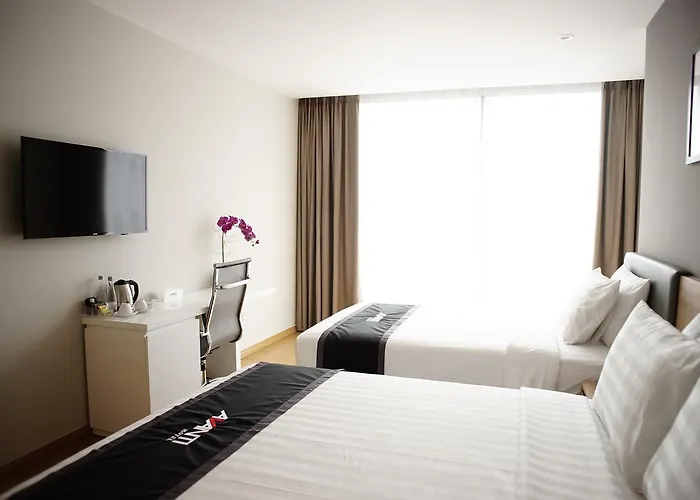 Avanti Hotel